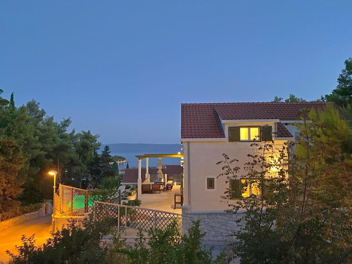 Holiday Home Nevista Sumartin Exteriér fotografie