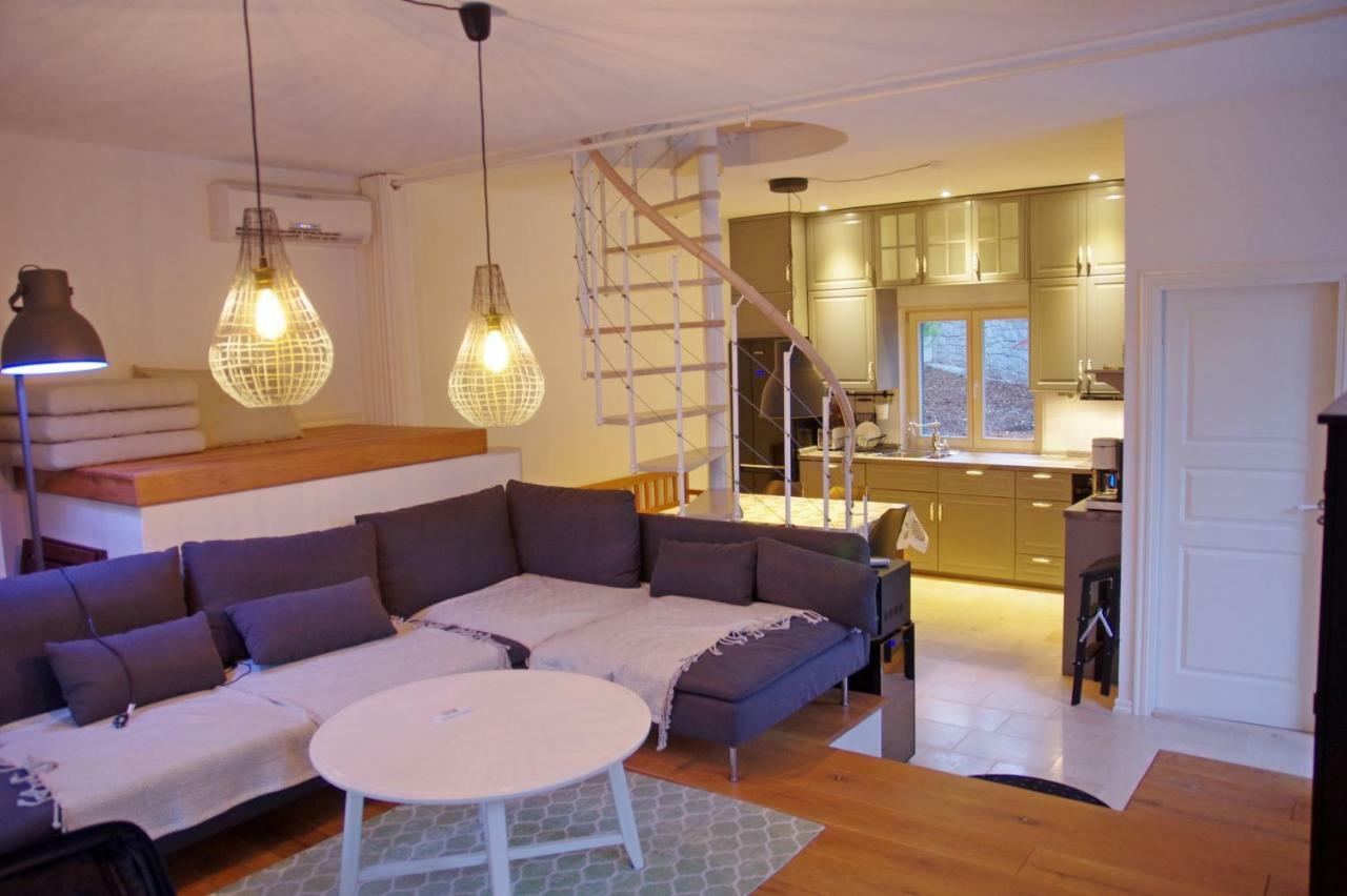 Holiday Home Nevista Sumartin Exteriér fotografie
